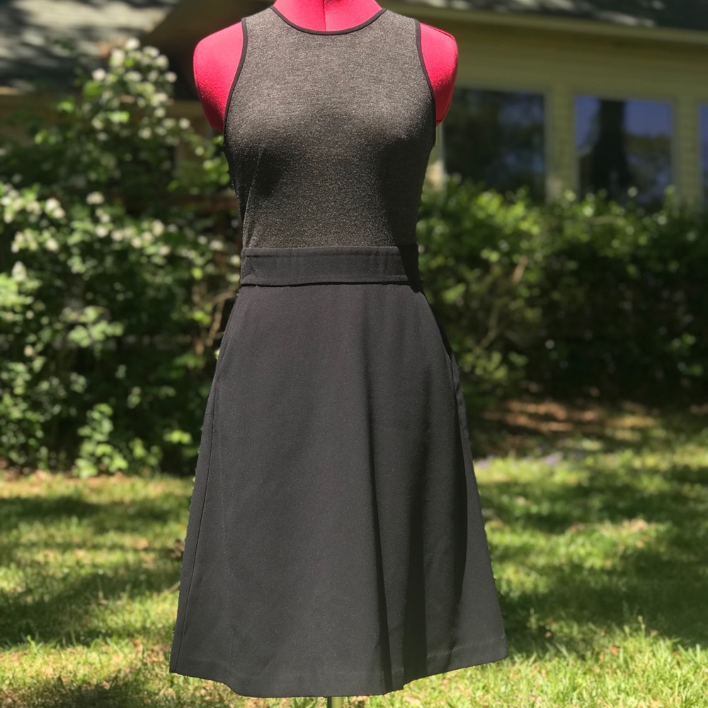 $89 LOFT gray and black tank top dress exposed zip